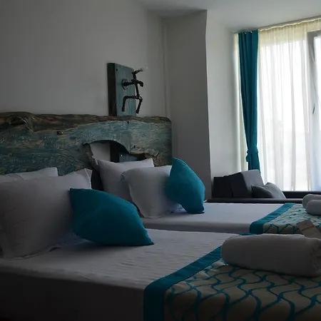 Livadi Hotel *