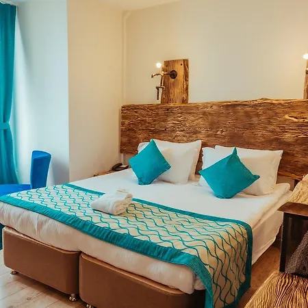 Livadi Hotel *