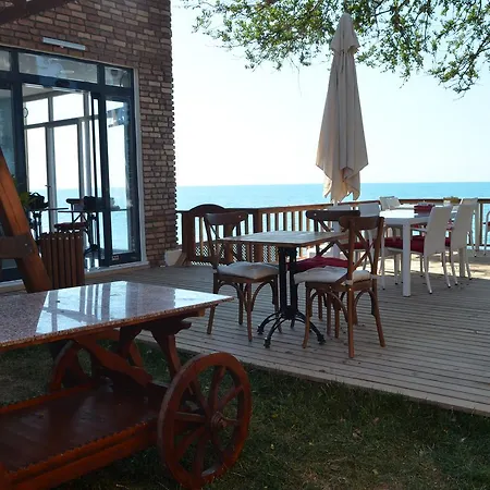 Livadi Hotel *